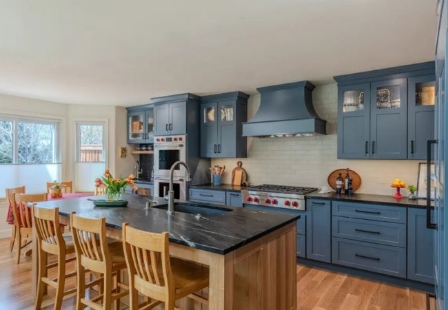 Dark Moody Accent Colors